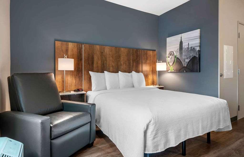 Extended Stay America Premier Suites - Tampa - Fairgrounds - Casino Mango Room photo