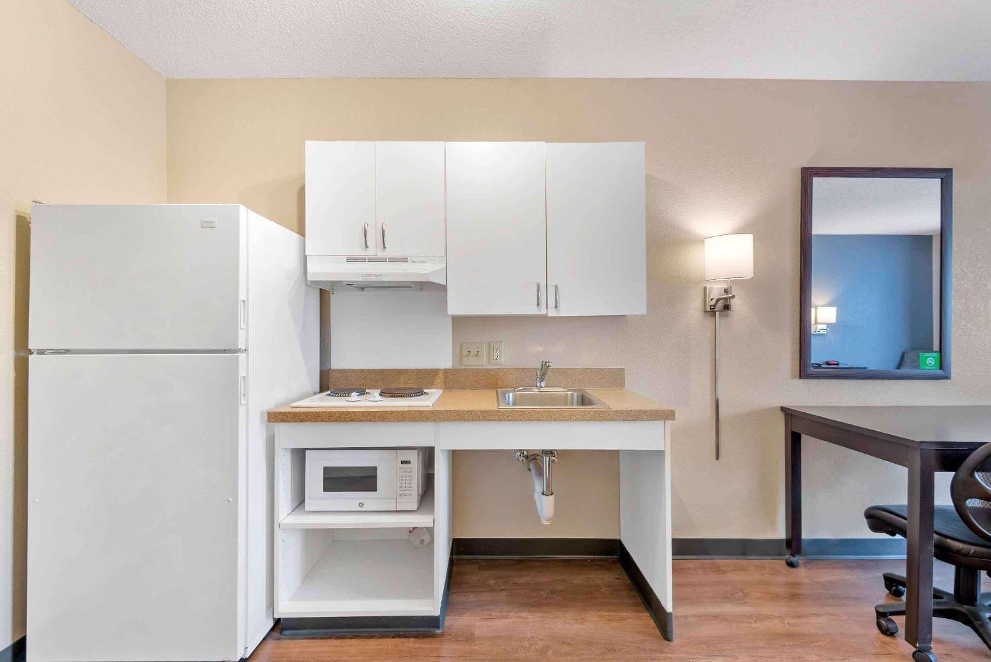 Extended Stay America Premier Suites - Tampa - Fairgrounds - Casino Mango Exterior photo